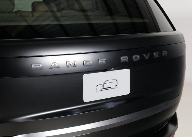 2024 Land Rover Range Rover SE photo 27