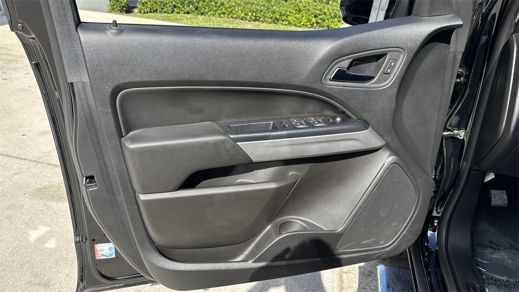 2020 Chevrolet Colorado LT photo 39
