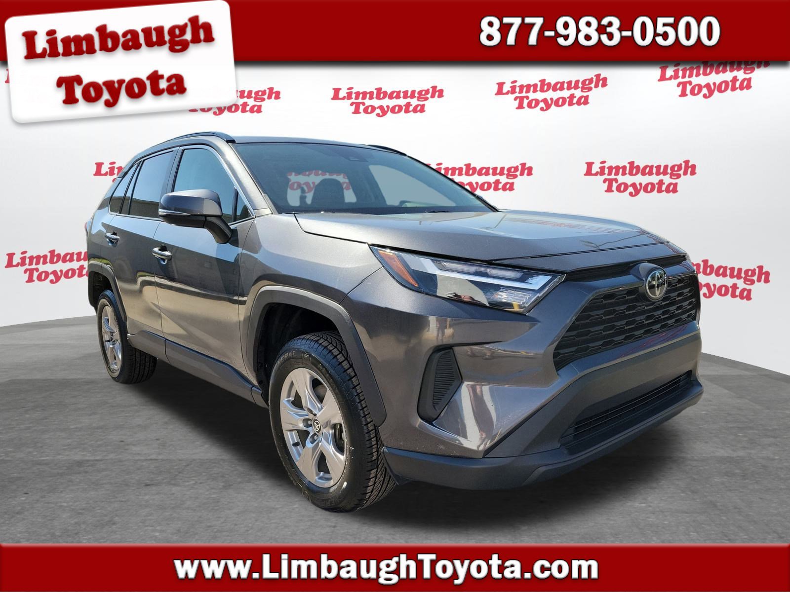 2023 Toyota RAV4 XLE's photo