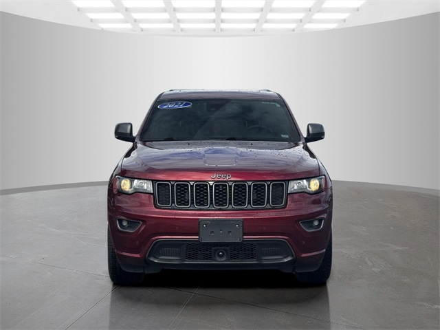 2021 Jeep Grand Cherokee Anniversary Edition photo 2