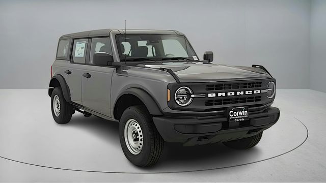 2025 Ford Bronco 4-Door Base's photo