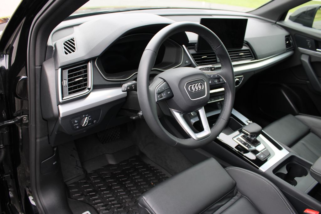 2024 Audi Q5 45 S line Premium photo 39