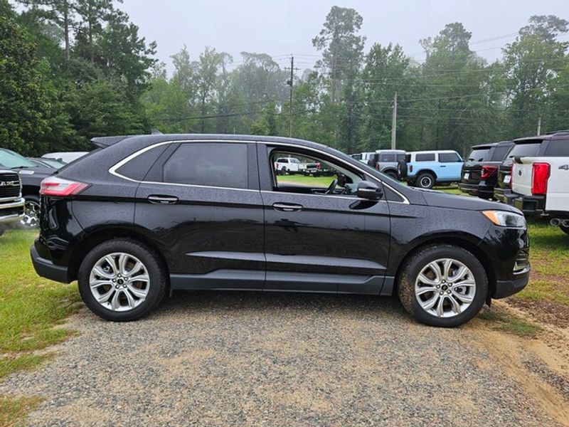 2023 Ford Edge Titanium photo 15