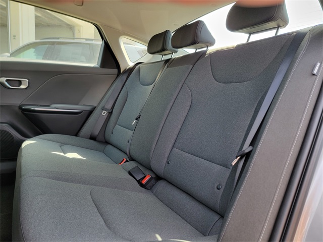 2025 Kia K4 LXS photo 13