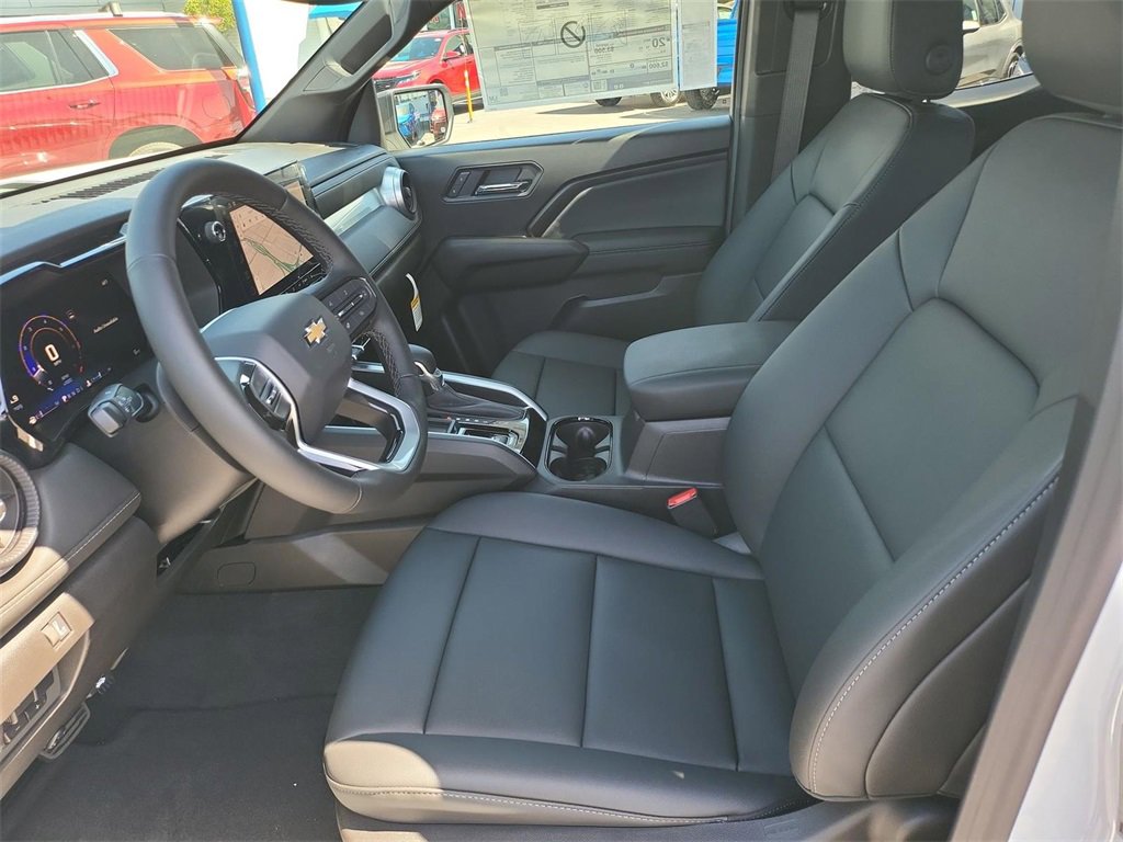 2025 Chevrolet Colorado Work Truck LT photo 9