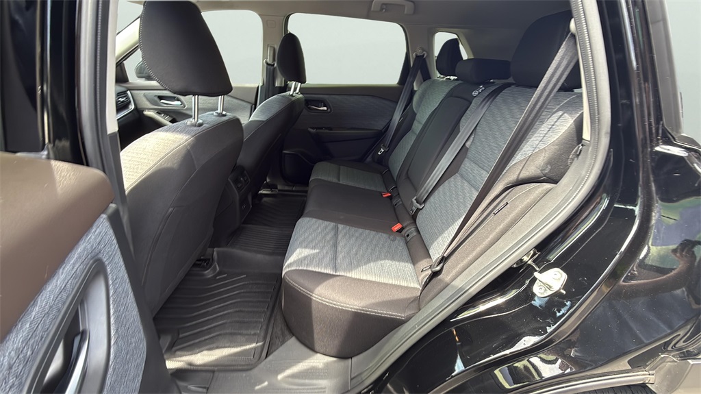2023 Nissan Rogue SV AWD photo 13