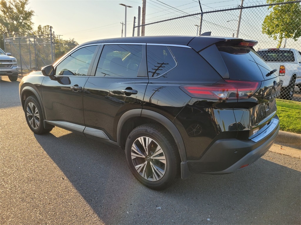 2023 Nissan Rogue SV photo 3