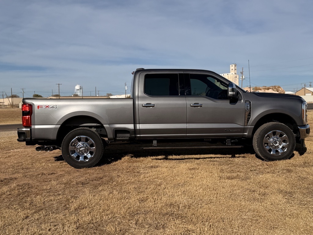 2024 Ford F-250 Super Duty Lariat's photo