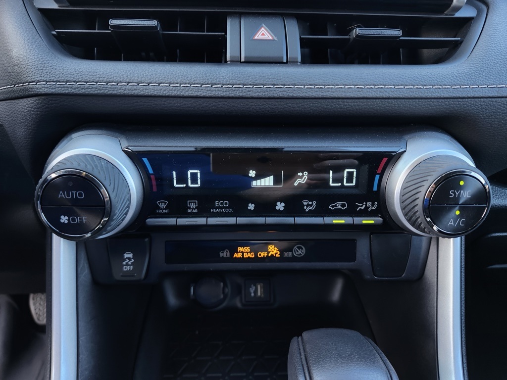 2023 Toyota RAV4 Hybrid LE photo 14