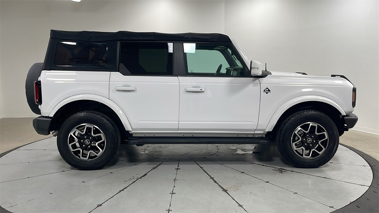2022 Ford Bronco Outer Banks photo 6