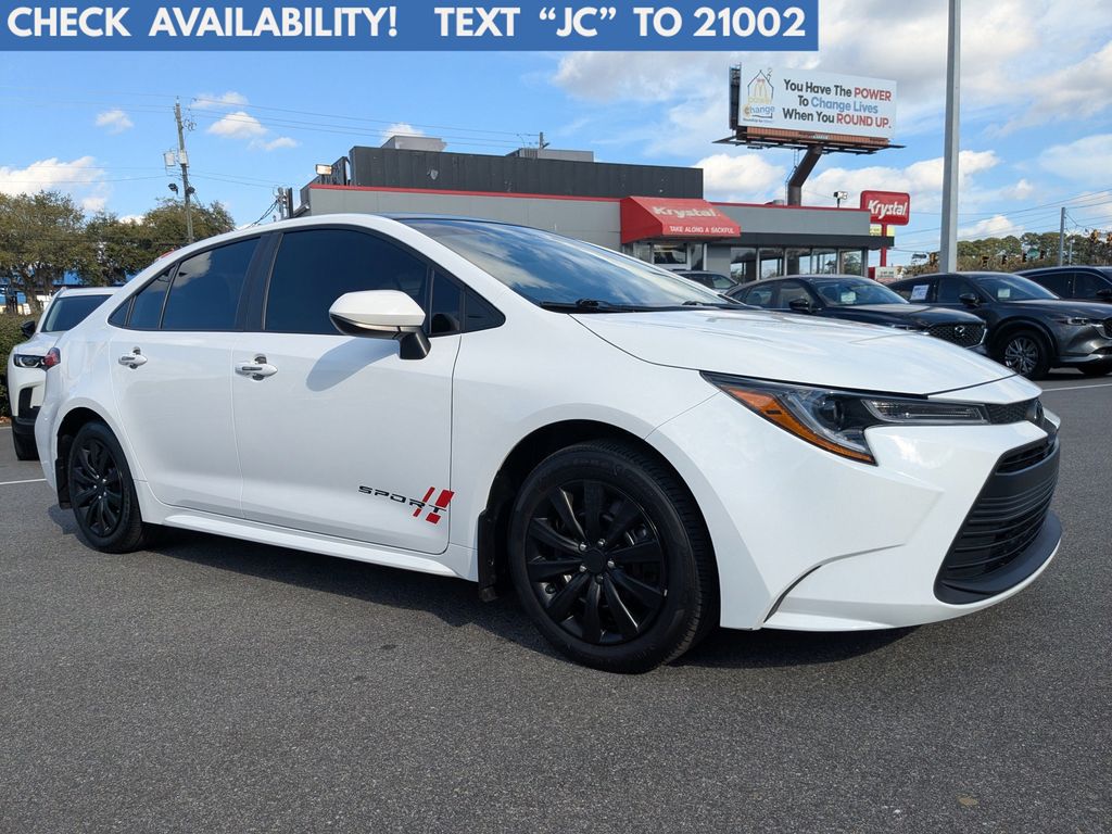 2024 Toyota Corolla LE