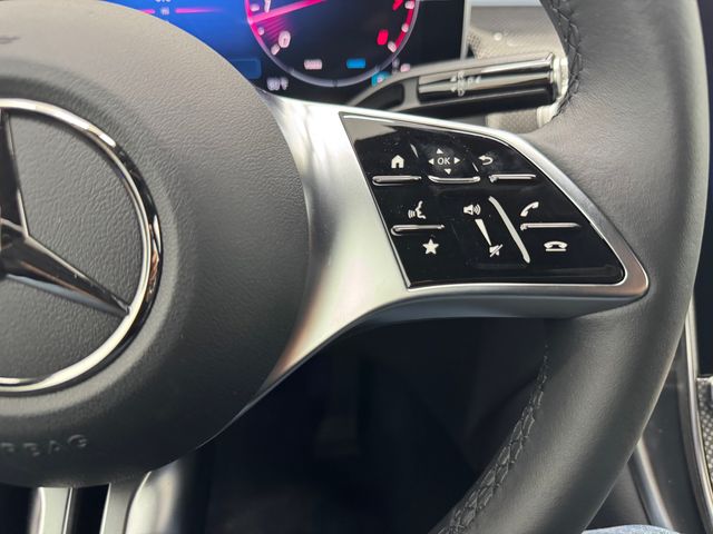 2025 Mercedes Benz GLC 300 photo 24
