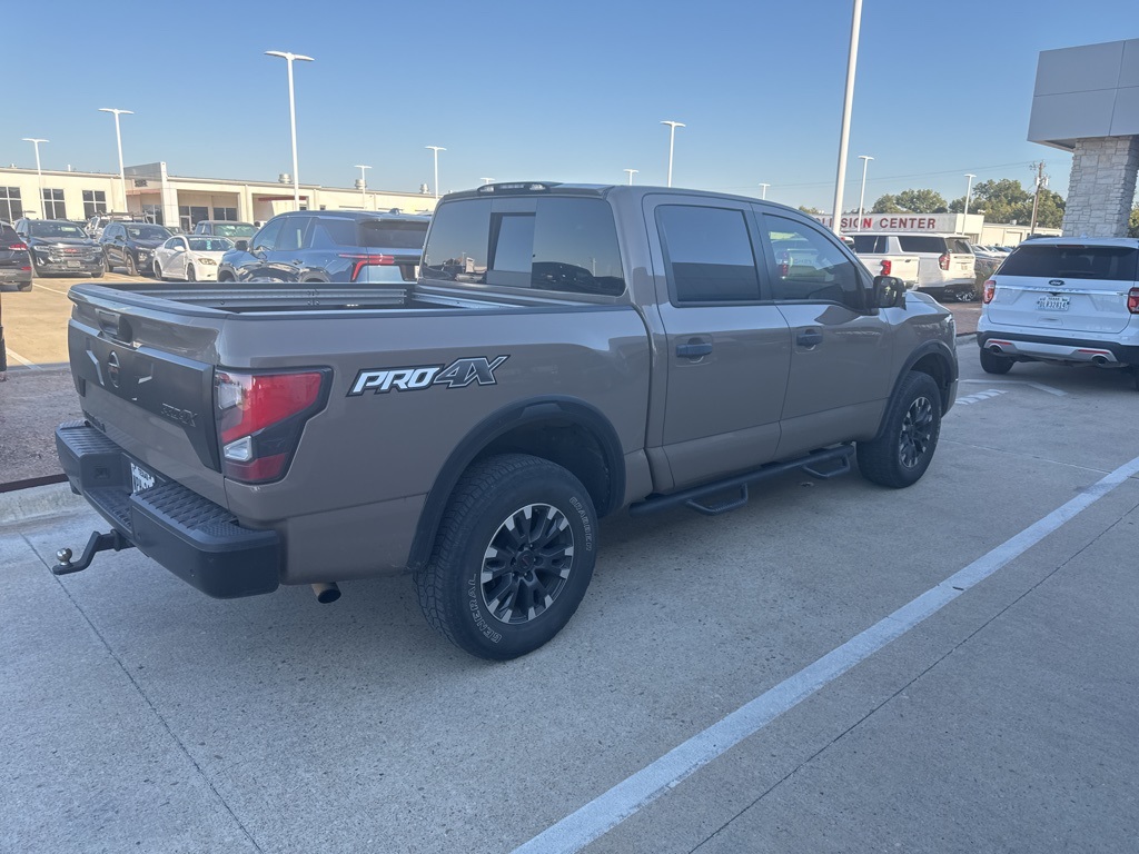 2020 Nissan Titan PRO-4X photo 3