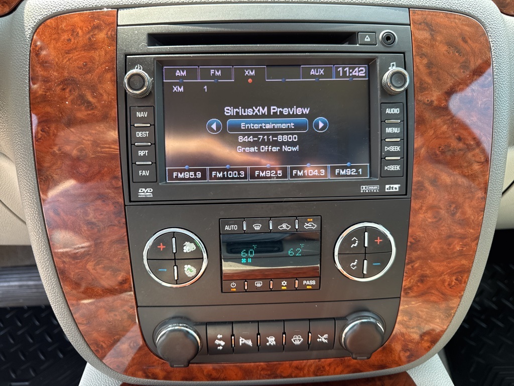 2008 Chevrolet Avalanche LTZ photo 40