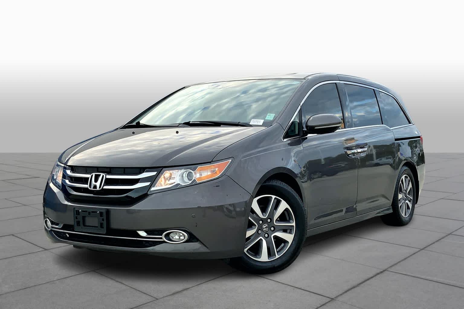 PreOwned 2014 Honda Odyssey Touring Elite Minivan, Passenger in