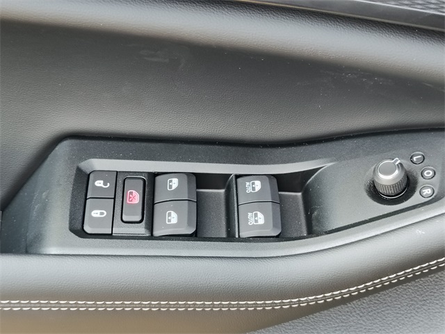 2025 Jeep Grand Cherokee Laredo Altitude photo 11