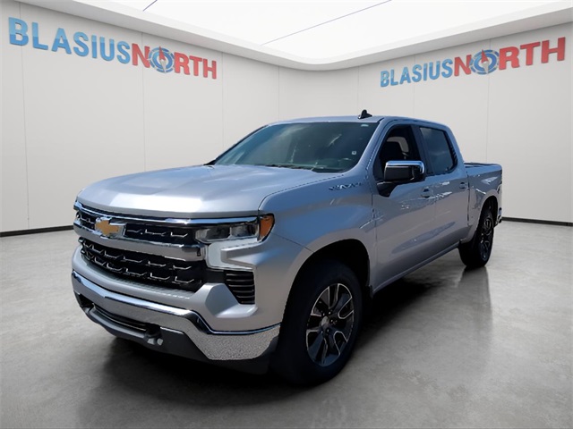 2022 Chevrolet Silverado 1500 LT photo 2