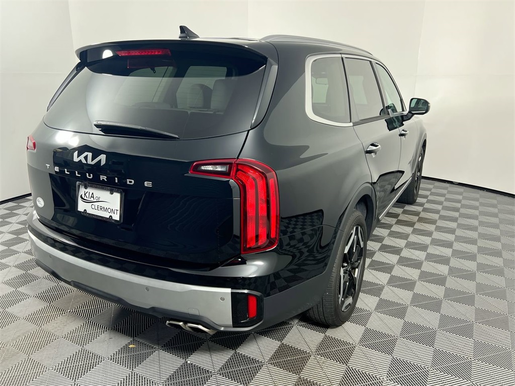 2025 Kia Telluride S photo 2