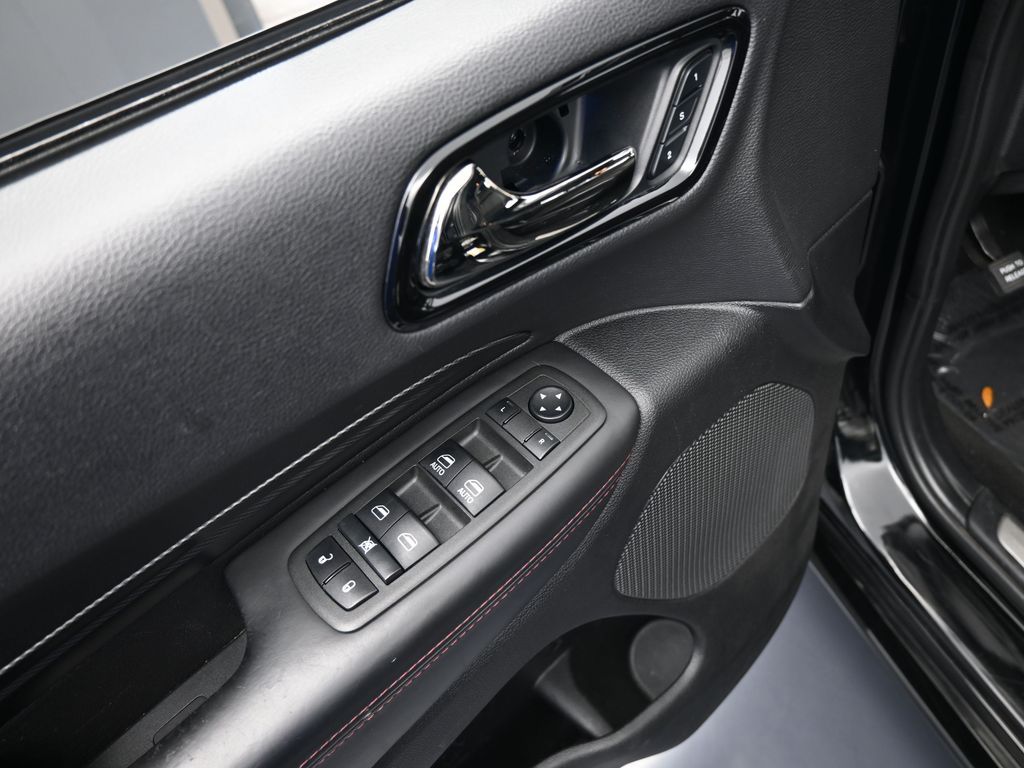 2022 Dodge Durango R/T photo 7