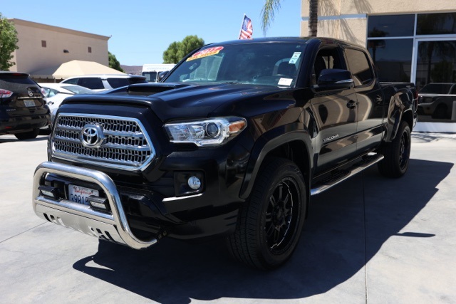 2017 Toyota Tacoma SR5 photo 7