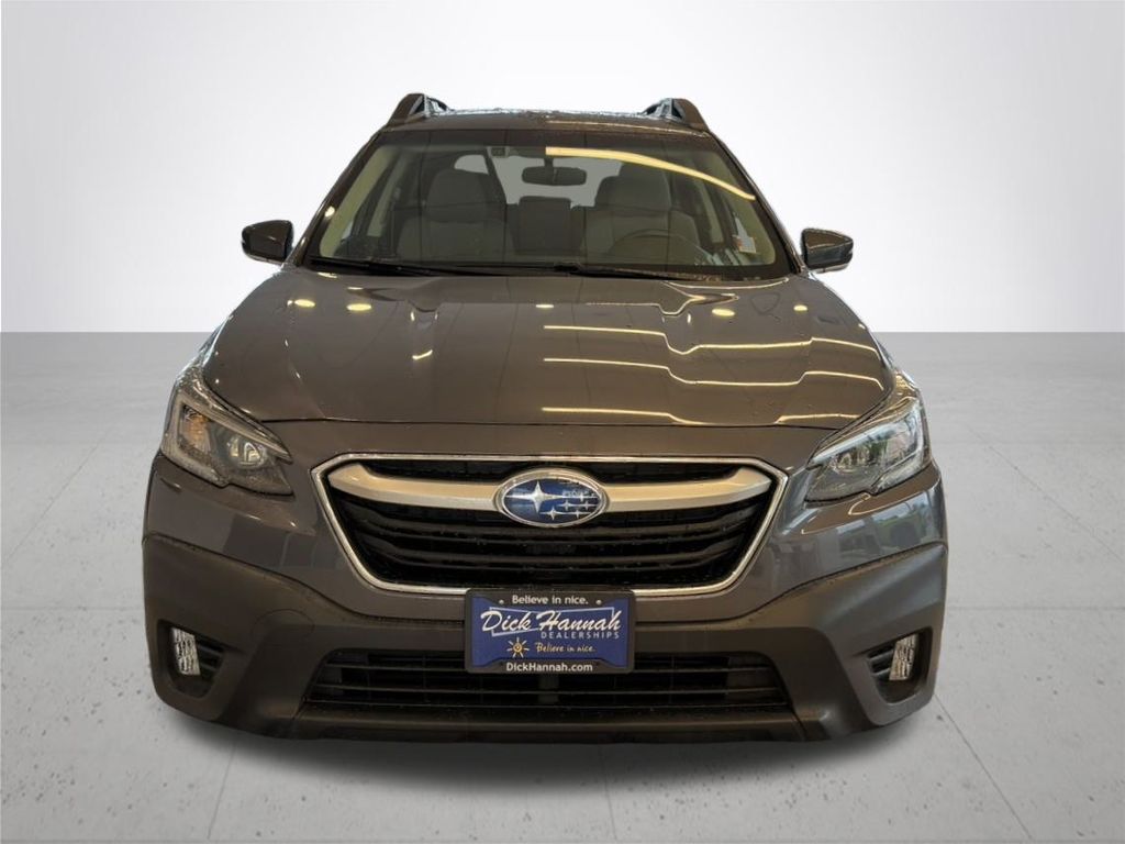 2022 Subaru Outback Premium photo 2