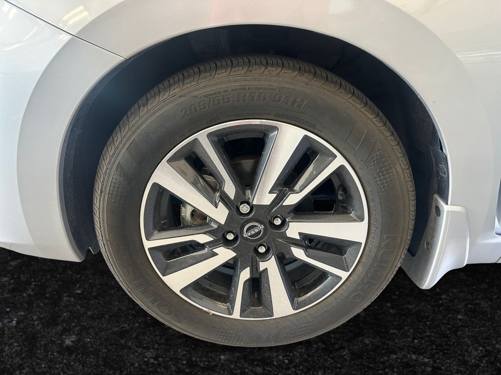 2025 Nissan Versa 1.6 S photo 19