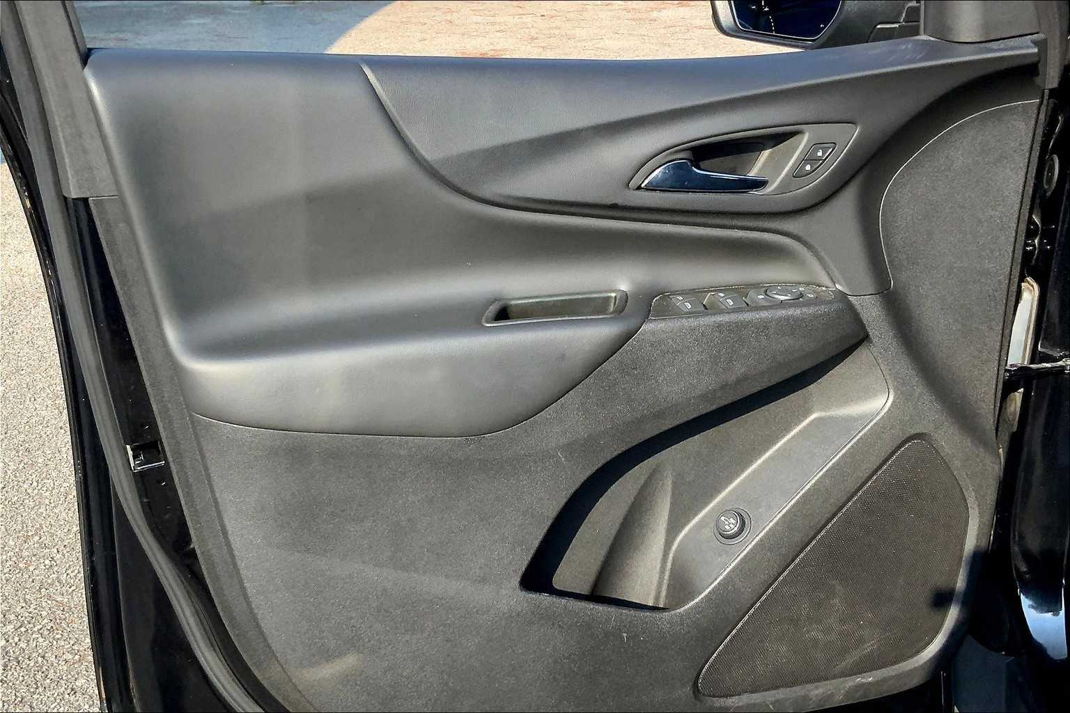 2023 Chevrolet Equinox LT photo 37