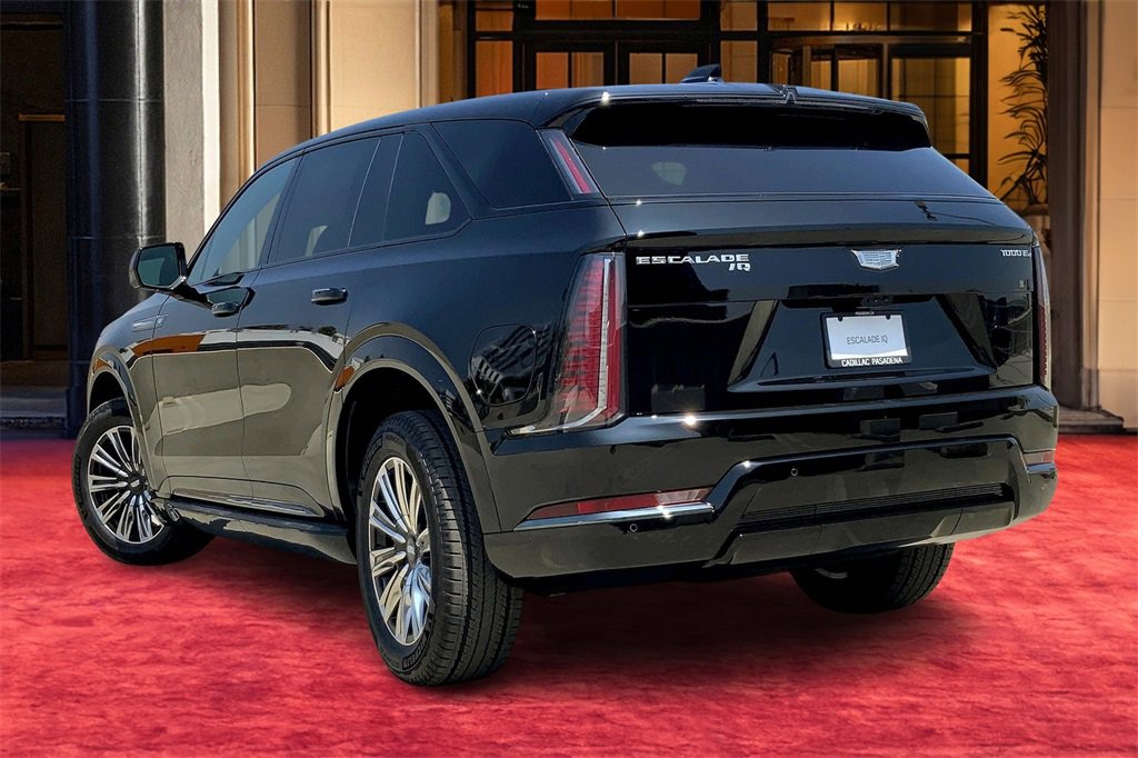 2026 Cadillac Escalade IQ Sport photo 4