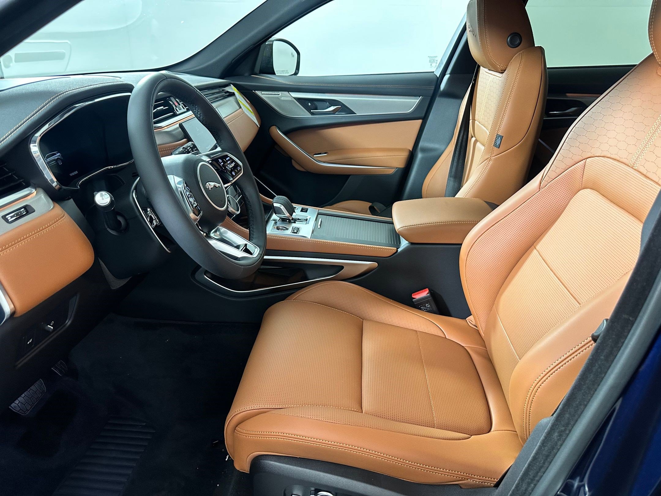 2026 Jaguar F-PACE P250 R-Dynamic S photo 4