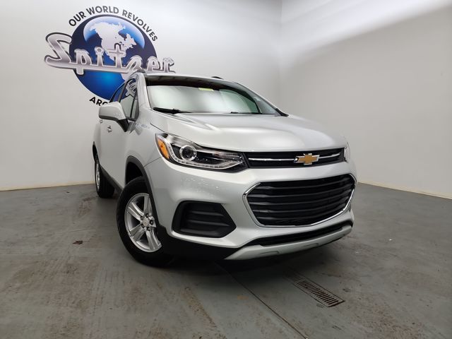 2022 Chevrolet Trax LT photo 2