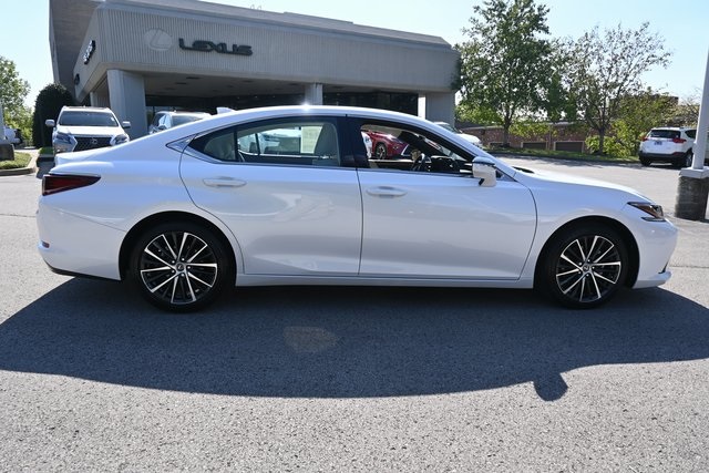 2024 Lexus ES 350 Premium photo 2