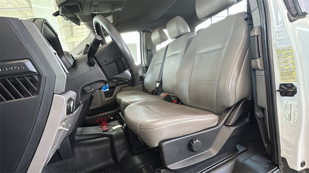 2021 Ford F-350 photo 20