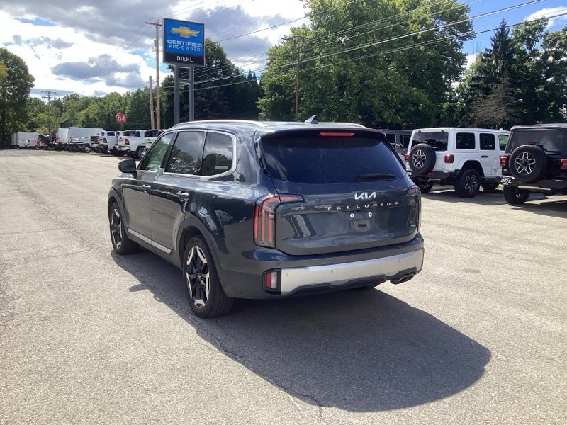2024 Kia Telluride EX photo 3