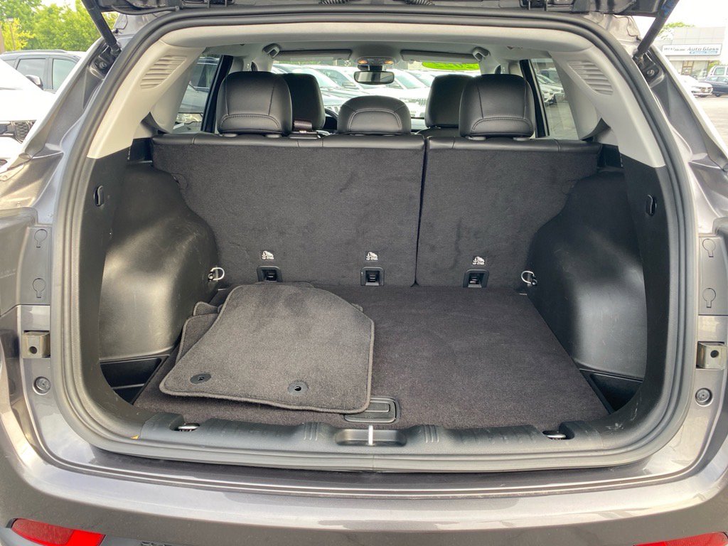 2022 Jeep Compass Latitude Lux photo 23