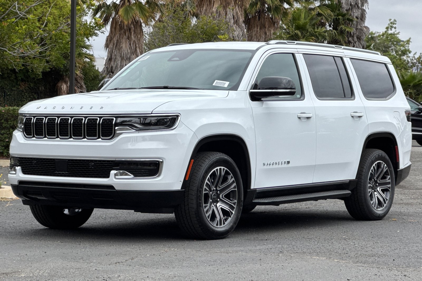 2025 Jeep Wagoneer Base photo 7