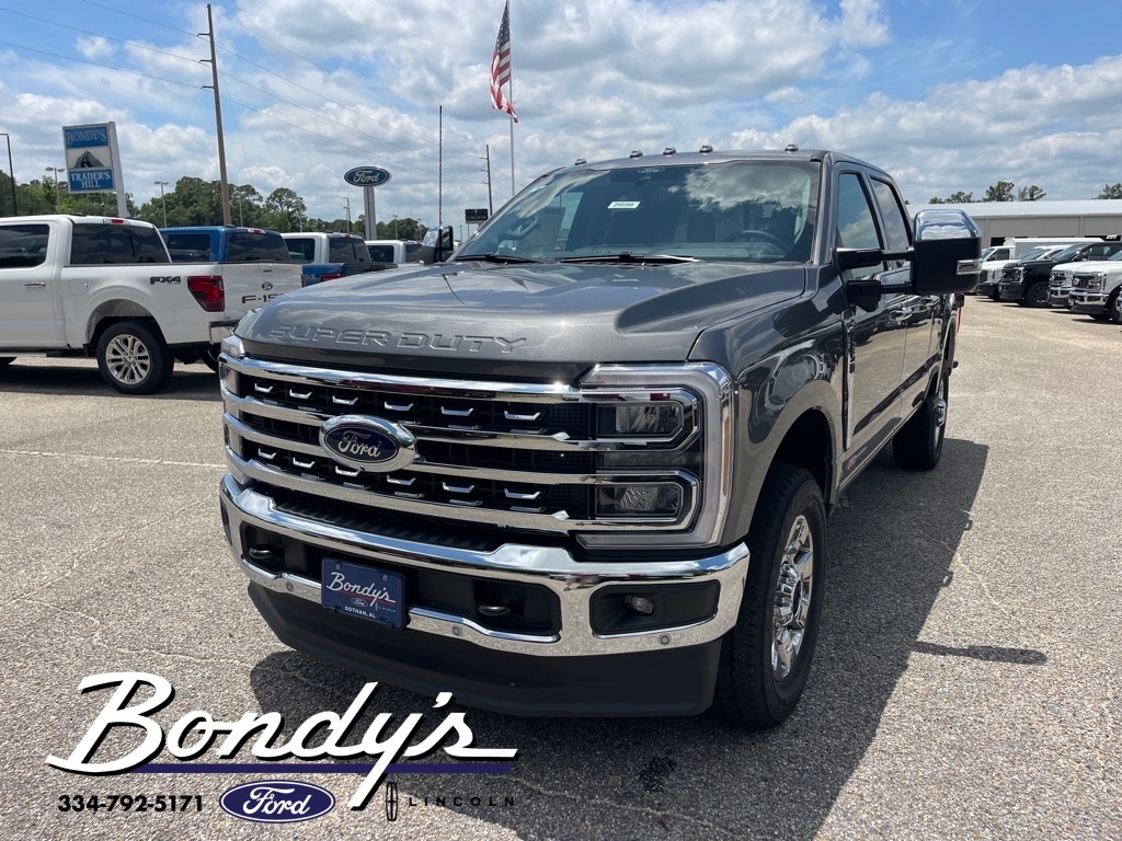 2025 Ford F-250 Lariat photo 2