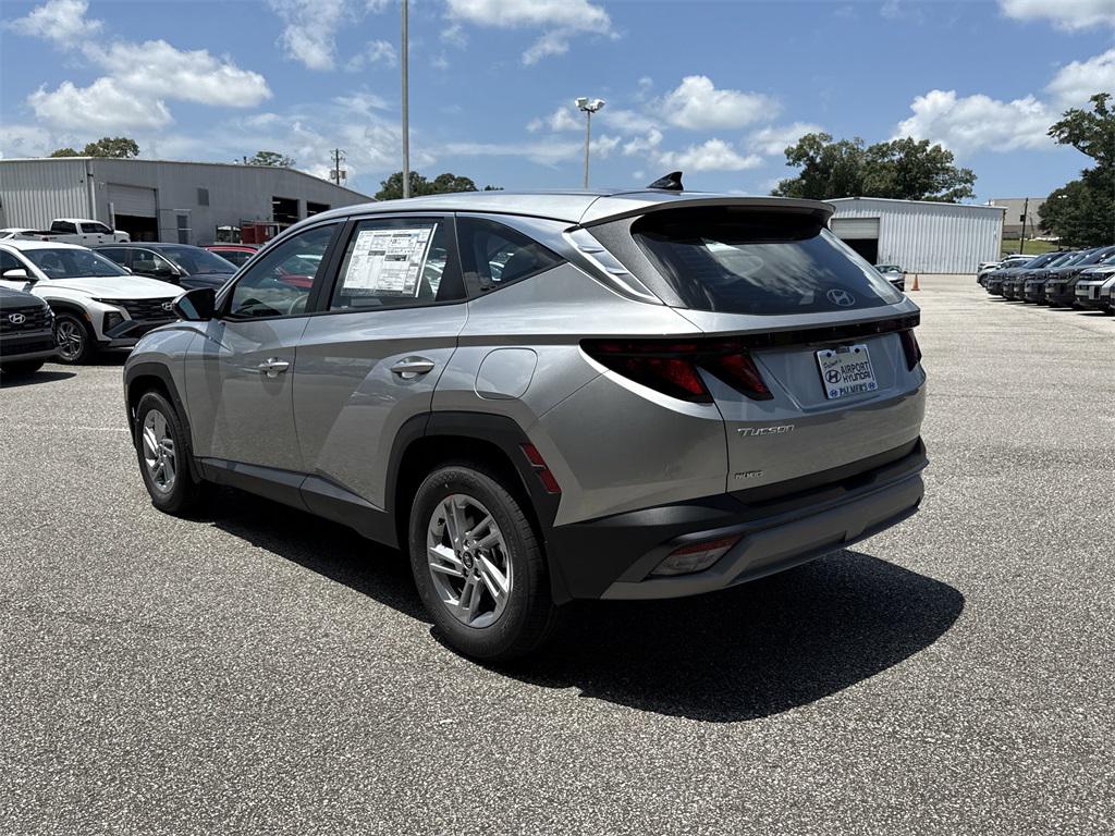 2025 Hyundai Tucson SE photo 4