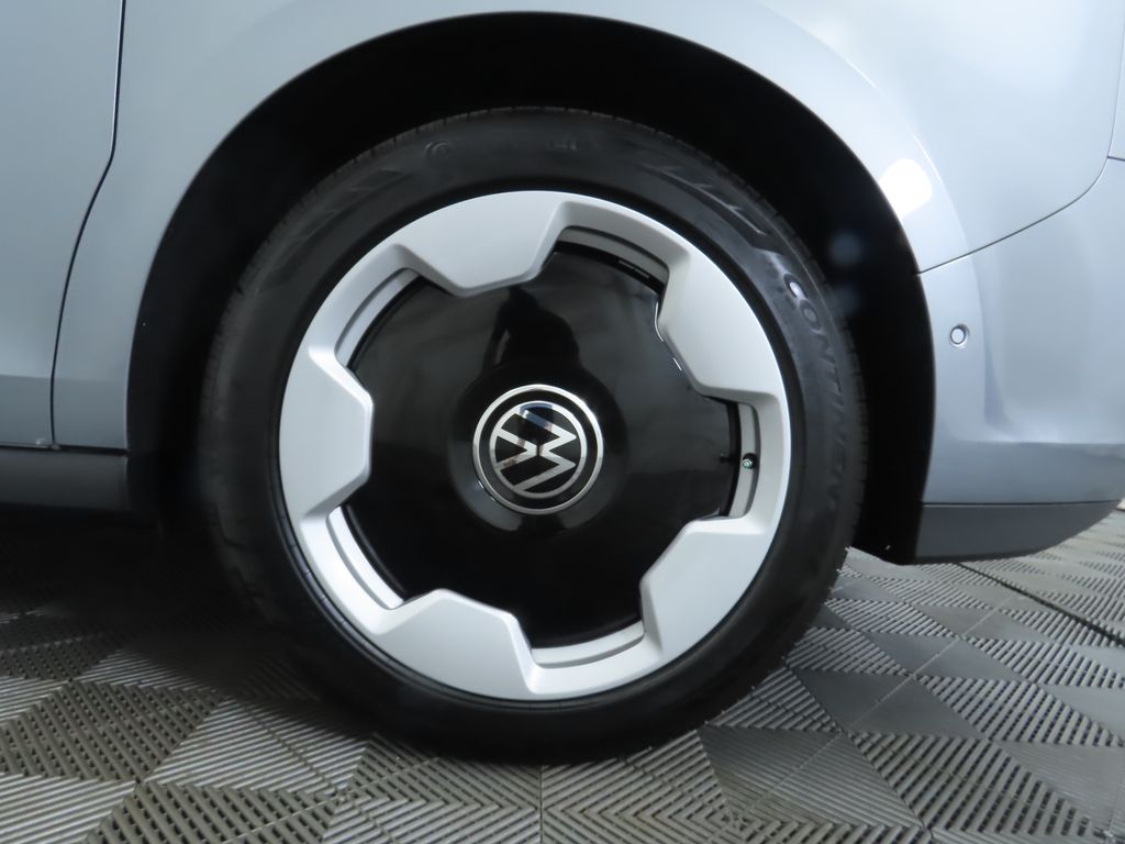 2025 Volkswagen ID. Buzz Pro Plus photo 29