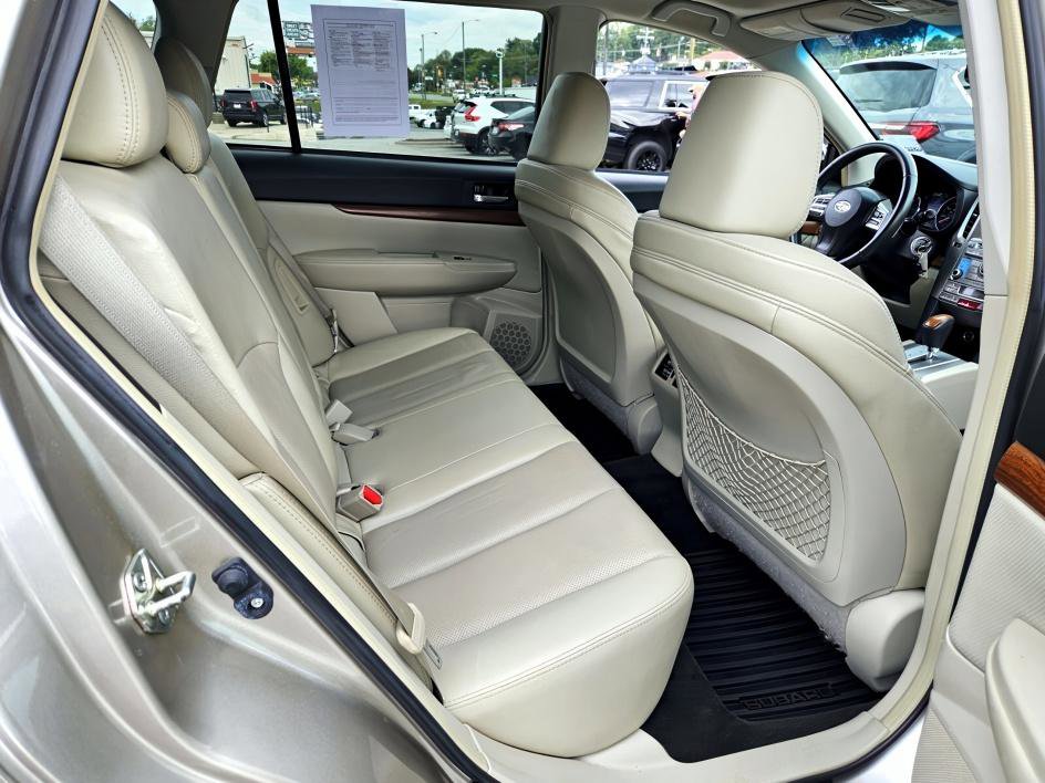 2014 Subaru Outback 2.5i Limited photo 14