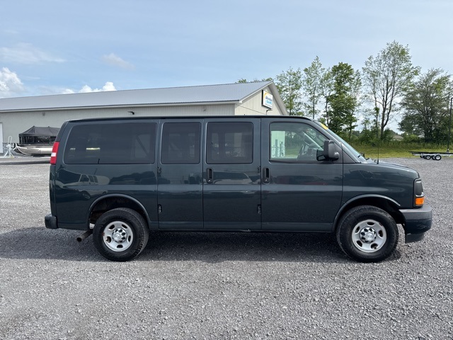 2017 Chevrolet Express Passenger 2500 LS photo 7