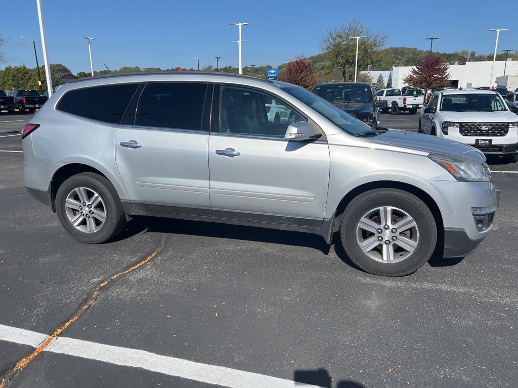 2015 Chevrolet Traverse 2LT photo 4