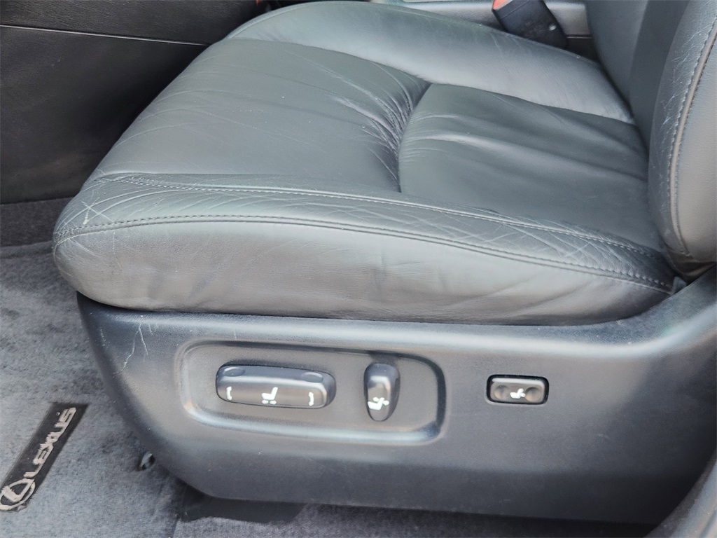 2004 Lexus RX 330 photo 18