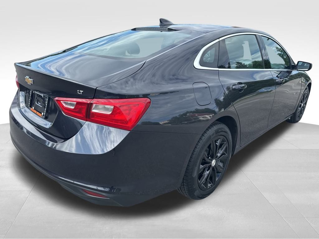 2023 Chevrolet Malibu 1LT photo 3