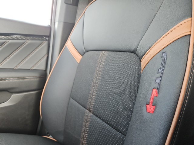 2026 Gmc Canyon AT4 photo 43