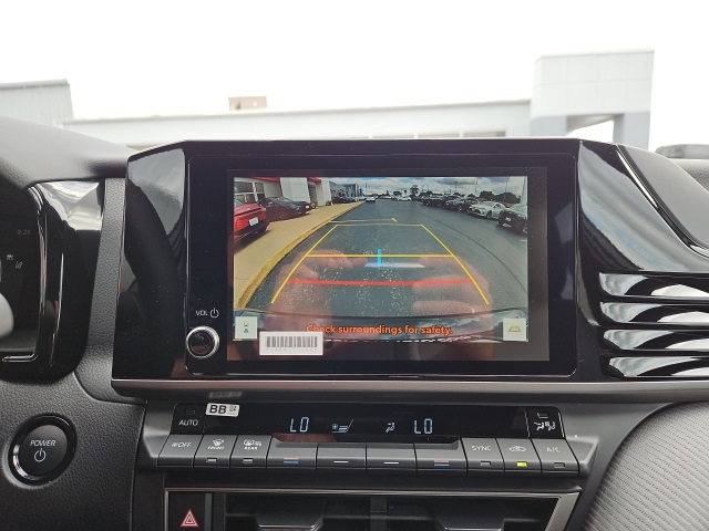 2026 Toyota Camry SE photo 38