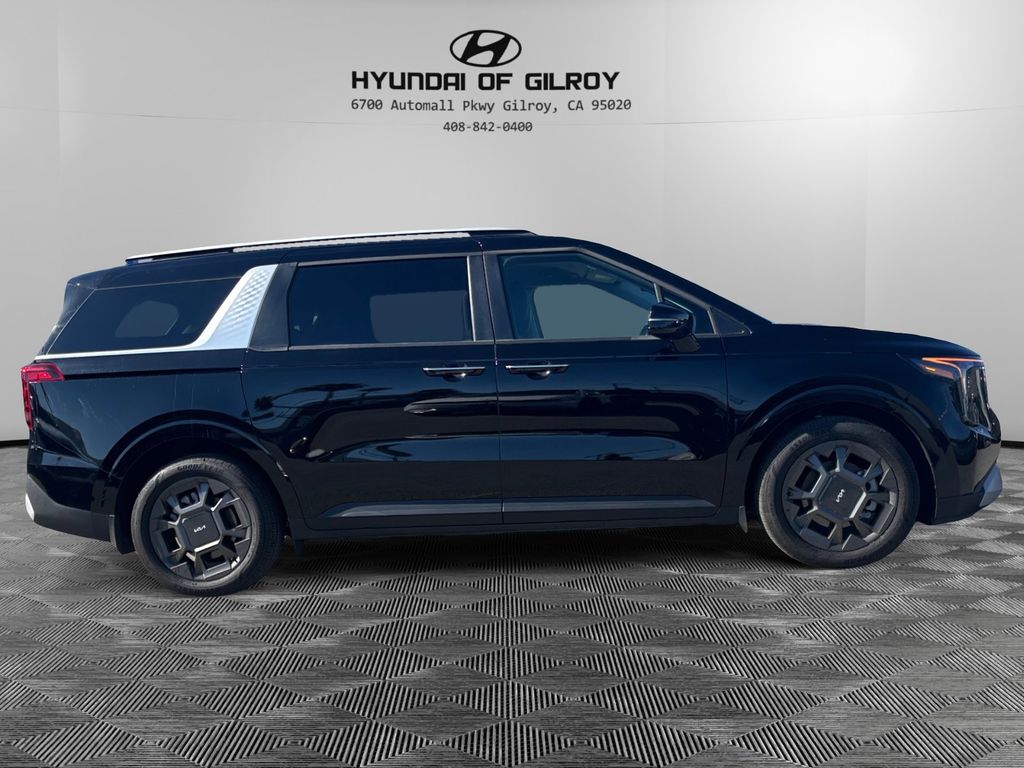 2025 Kia Carnival EX photo 3