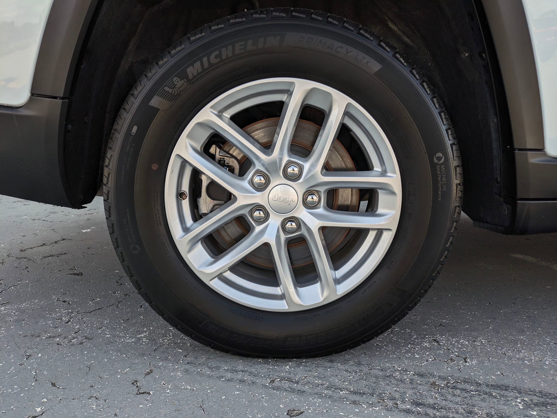 2023 Jeep Grand Cherokee Laredo photo 17