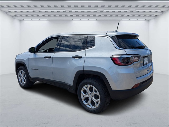 2024 Jeep Compass Sport photo 4