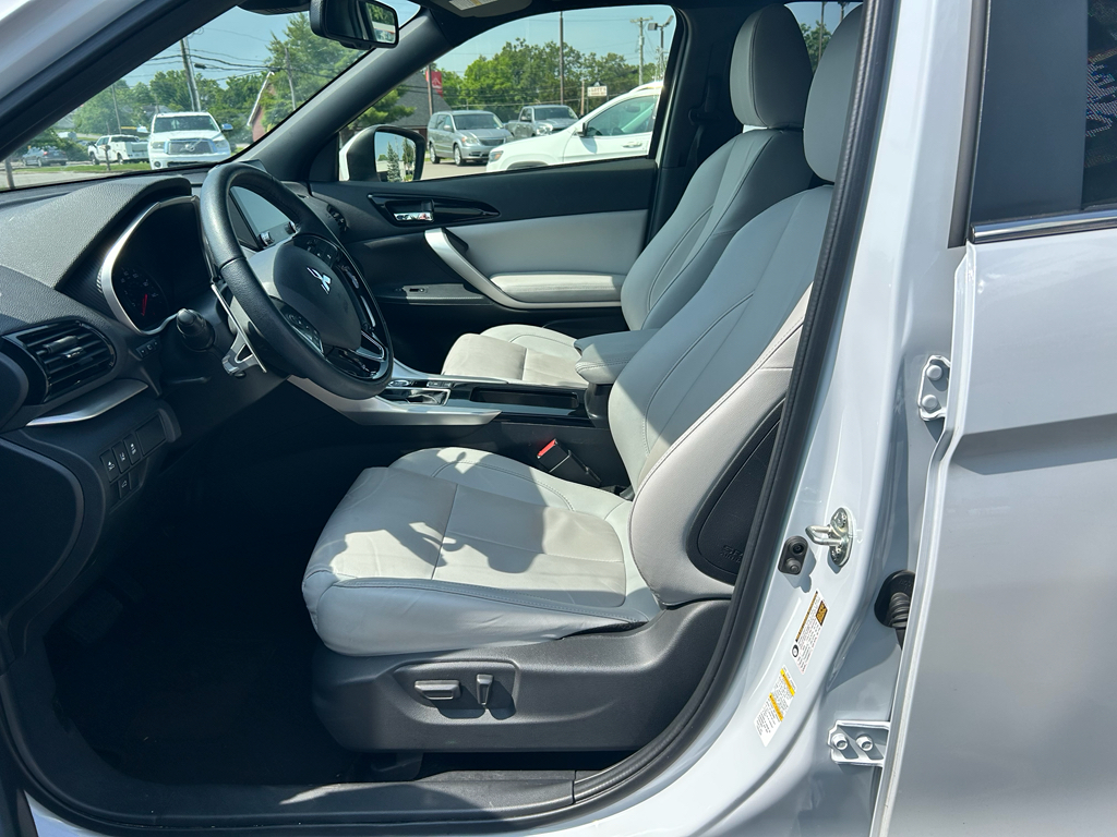 2024 Mitsubishi Eclipse Cross SEL photo 4