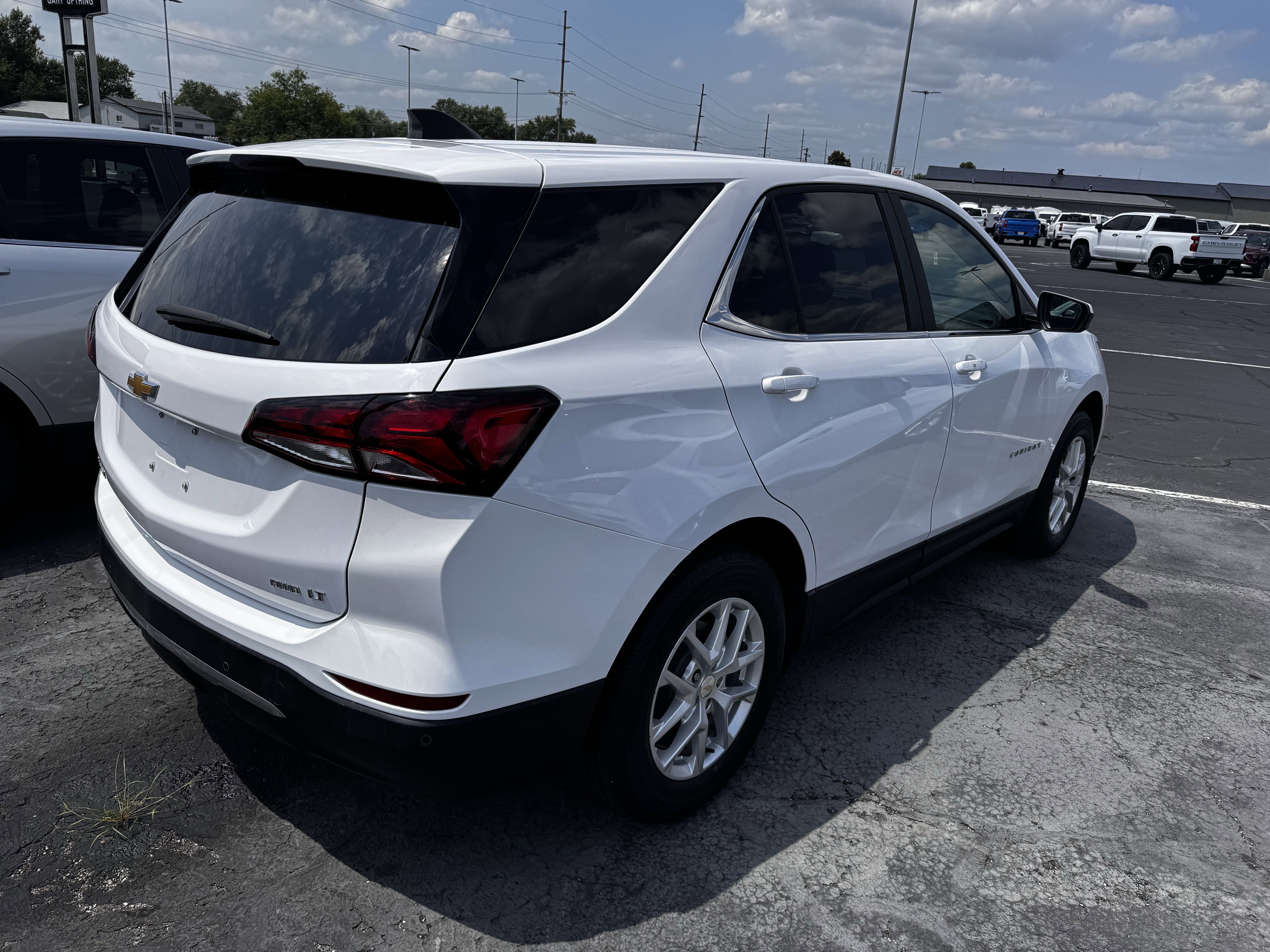 Used 2023 Chevrolet Equinox LT with VIN 3GNAXTEG1PL235051 for sale in Washington, IL